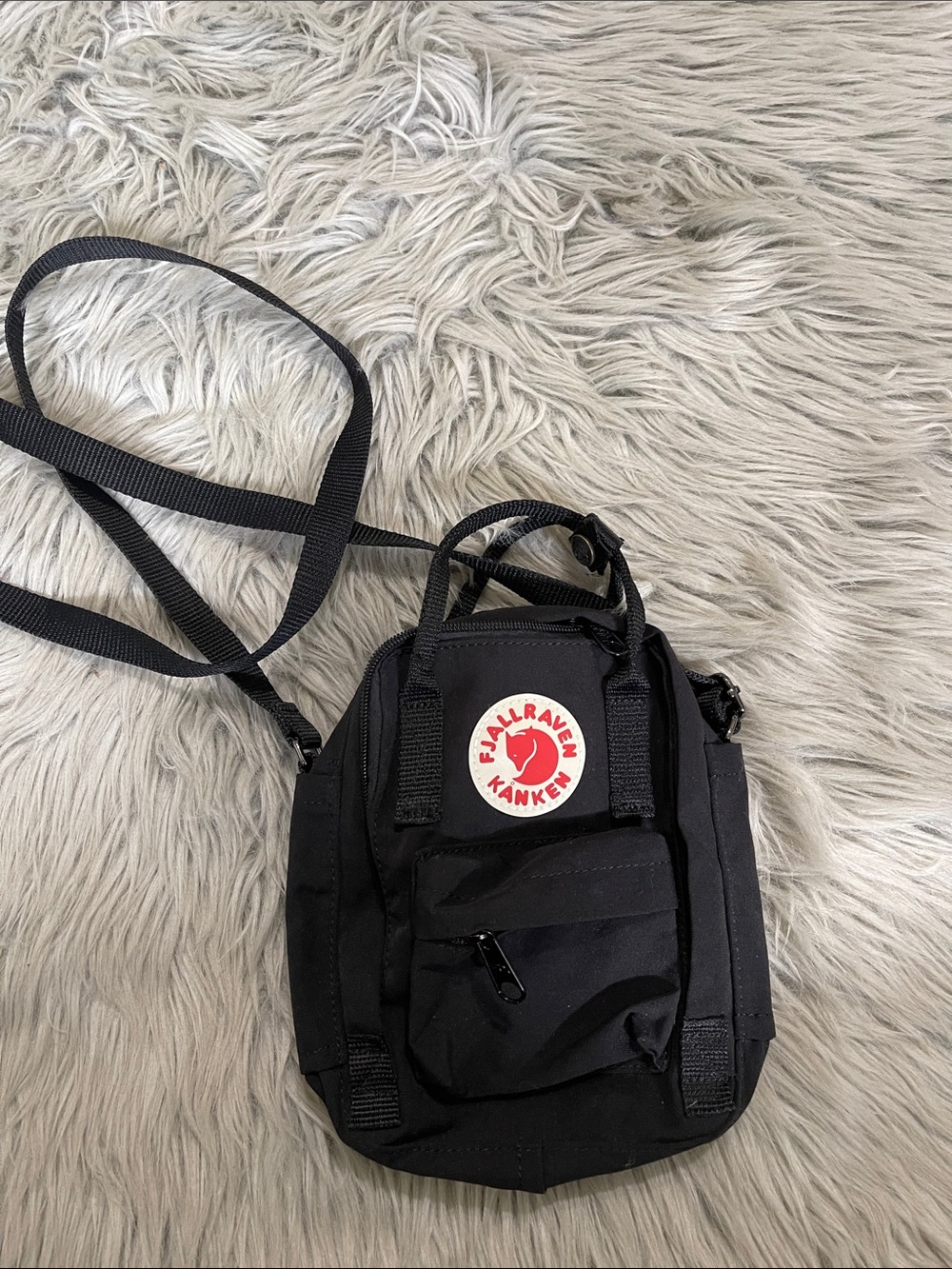 Fjallraven Black Mini Kånken Belt/Shoulder Bag with Red Logo - Picture 2 of 7